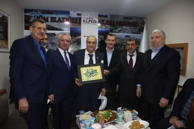 AK Parti Zeytinburnu Başkan Adayı Arısoy, Tüm Elazığlı İş Adamları Derneği Açılışına Katıldı AK Parti Zeytinburnu Başkan Adayı Arısoy, Tüm Elazığlı İş Adamları Derneği Açılışına Katıldı