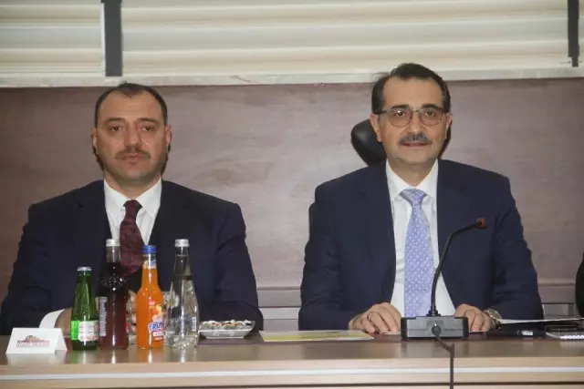 Bakan Dönmez: 'Hedefimiz Cumhuriyetimizin 100'üncü Yılında Ülkemizi İlk 10'a Sokmaktır' Bakan Dönmez: 'Hedefimiz Cumhuriyetimizin 100'üncü Yılında Ülkemizi İlk 10'a Sokmaktır'