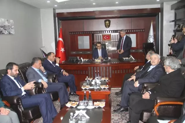 Bakan Dönmez: 'Hedefimiz Cumhuriyetimizin 100'üncü Yılında Ülkemizi İlk 10'a Sokmaktır' Bakan Dönmez: 'Hedefimiz Cumhuriyetimizin 100'üncü Yılında Ülkemizi İlk 10'a Sokmaktır'