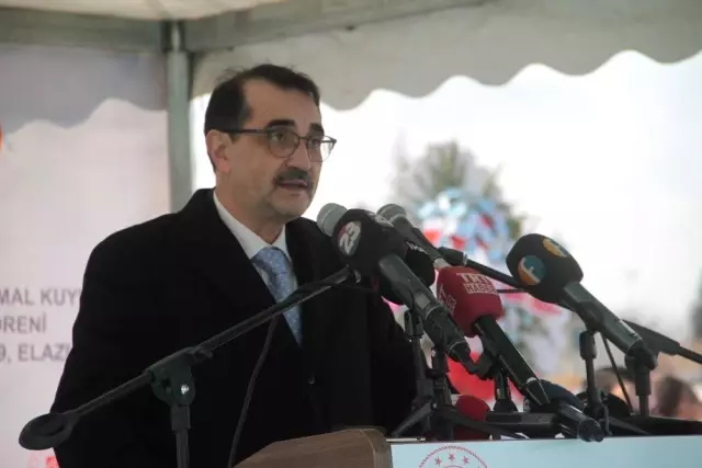 Bakan Dönmez: 'Ruhsatları Aldık, Sudan'da Altın, Özbekistan'da Değerli Metaller Arayacağız' Bakan Dönmez: 'Ruhsatları Aldık, Sudan'da Altın, Özbekistan'da Değerli Metaller Arayacağız'