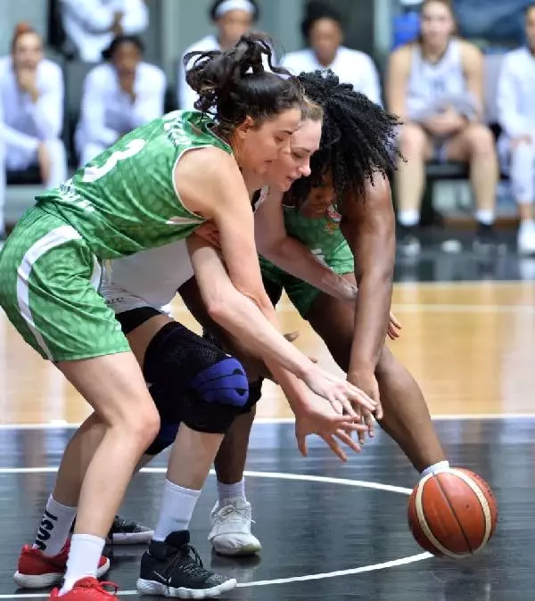 Beşiktaş - Kırçiçeği Bodrum: 94 - 61 Beşiktaş - Kırçiçeği Bodrum: 94 - 61
