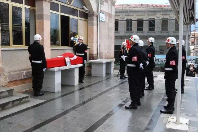 Kıbrıs Gazisi Son Yolculuğuna Askeri Törenle Uğurlandı