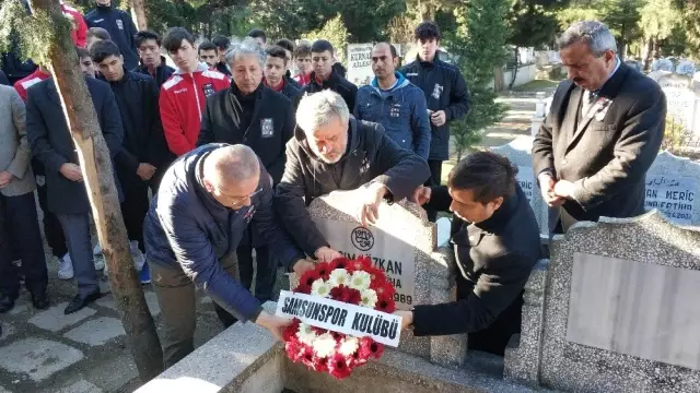 Samsunspor, 30 Yıl Önceki Kazada Ölen Teknik Adam ve Futbolcuları Andı