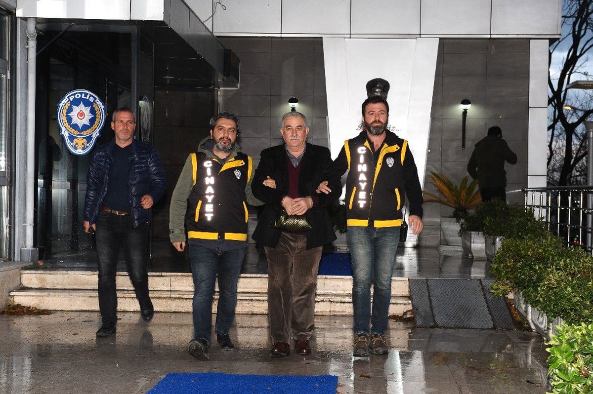 3 Çocuk Annesi Kadın, 61 Yaşındaki Yasak Aşkının Kurbanı Oldu