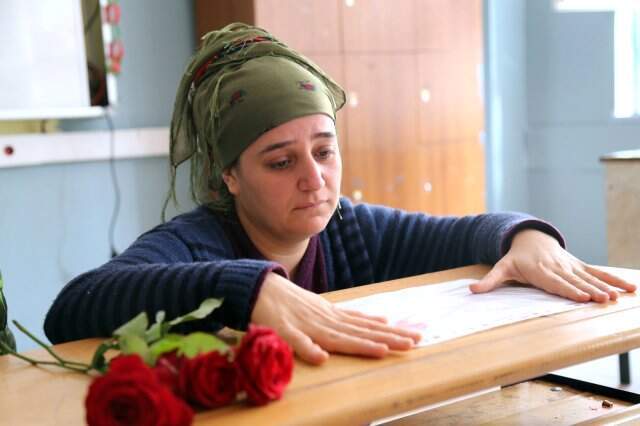 Babasının Döverek Öldürdüğü Mercan'ın Annesi, Oğlunun Karnesini Öperek Ağladı