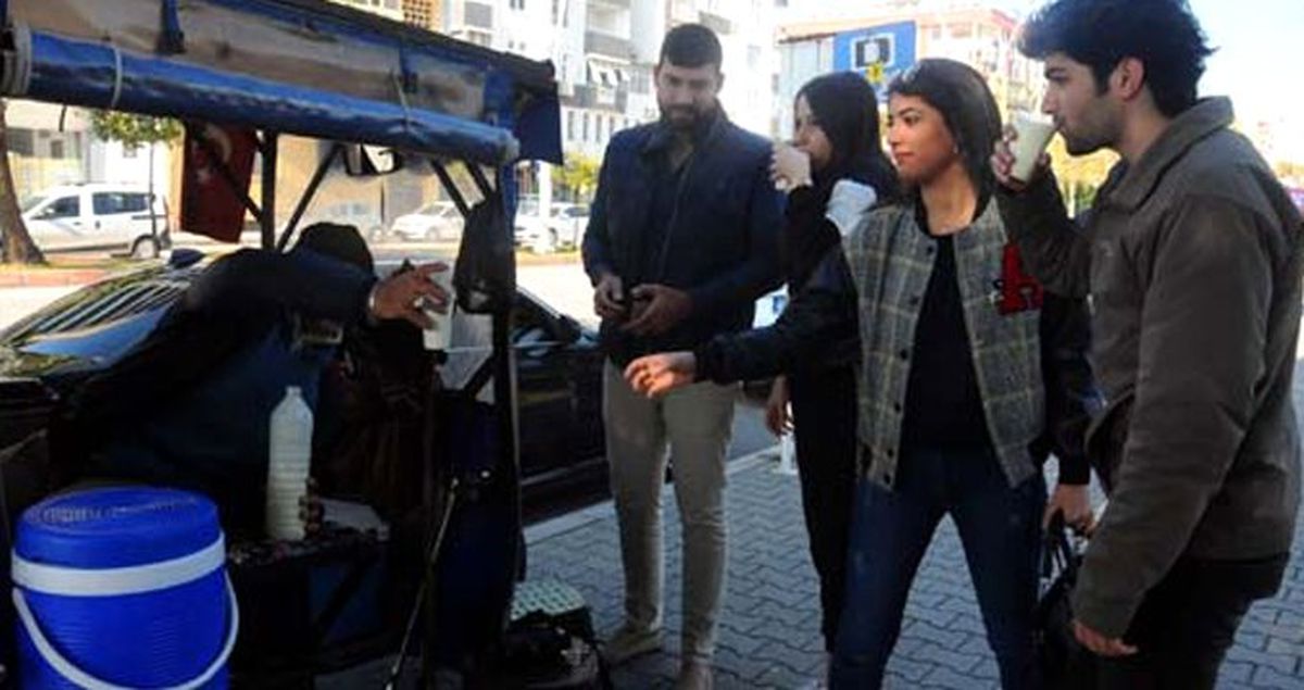 Bedensel Engelli Vatandaşın Babaannesinden İlham Alarak Yaptığı Acılı Ayran Yok Satıyor
