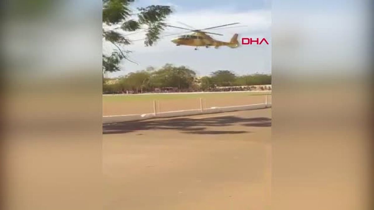 Dha Dış - Kutlamalar İçin İniş Yapan Helikopter, Gösteri Alanına Düştü