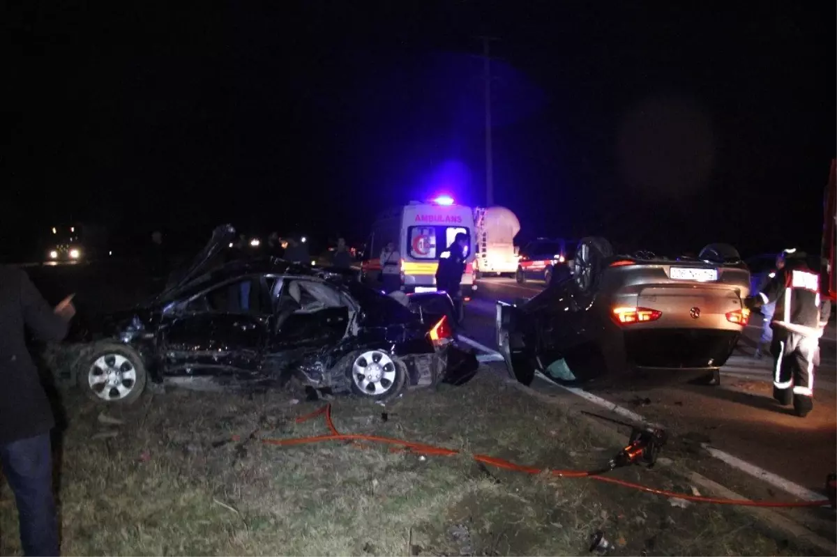 Nişanlı Çifti Trafik Kazası Ayırdı