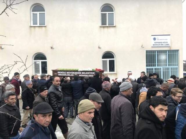 Okul Harçlığını Çıkarmak İçin İşe Giden Kız Çocuğu Minibüsün Altında Can Verdi