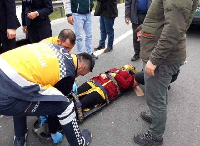 Seyir Halindeki Araçtan Kendini Atan Kadın Ölümden Döndü