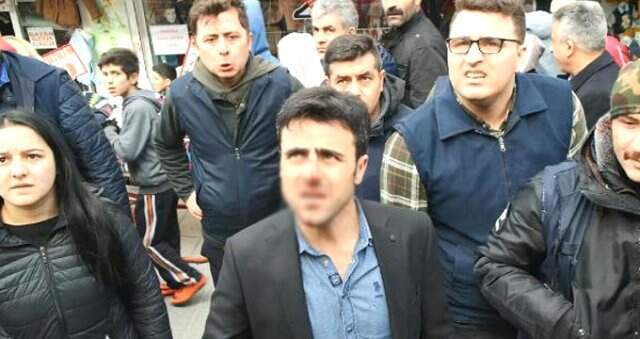 Seyyar Satıcı El Arabasına El Koymak İsteyen Zabıtanın Burnunu Kırdı