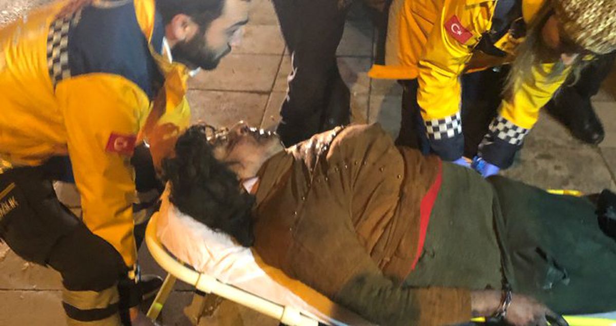 Şizofreni Hastası Kadın, Evini Ateşe Verip Çığlık Çığlığa Duvarları Yumrukladı
