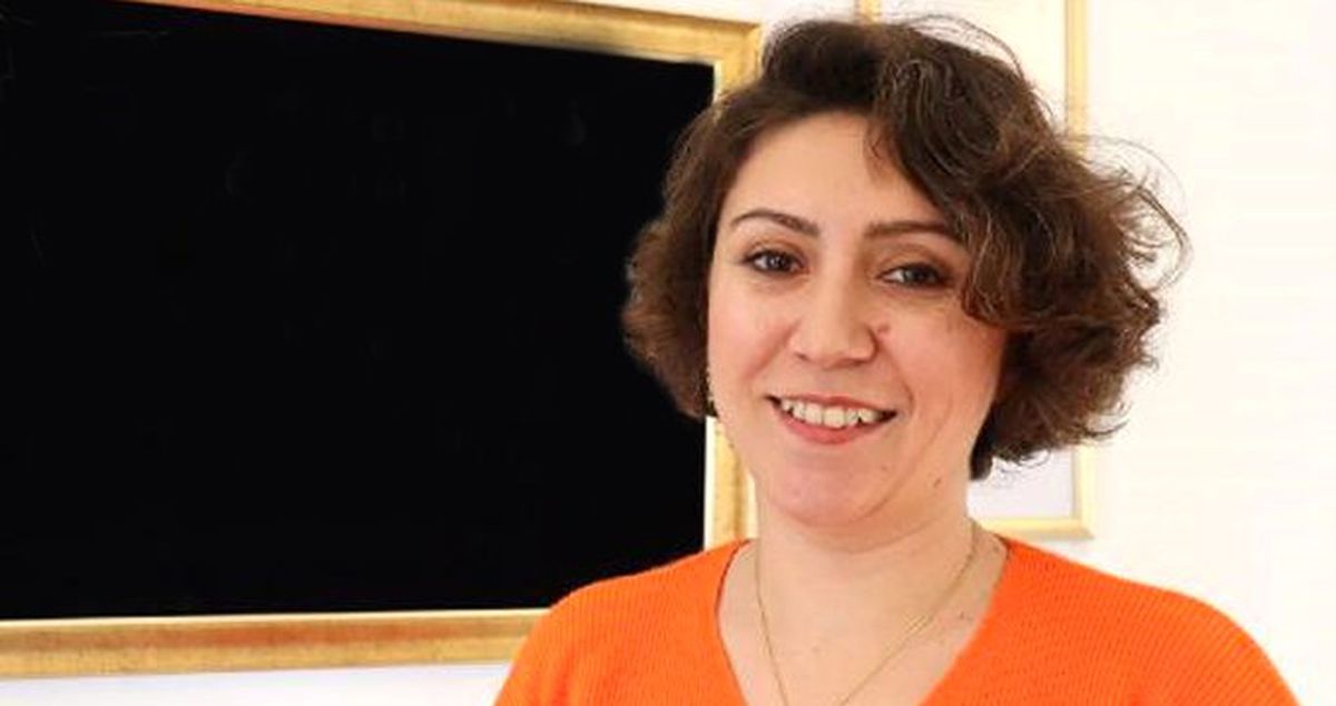 Anne Sütü, Bebek Saçı ve Kandan Takılar Üretip Bin 500 TL'ye Satıyor