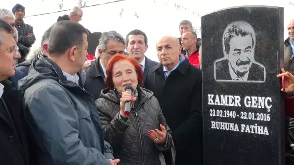 Kamer Genç, Vefatının 3'üncü Yıl Dönümünde Mezarı Başında Anıldı