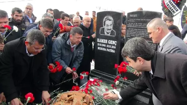 Kamer Genç, Vefatının 3'üncü Yıl Dönümünde Mezarı Başında Anıldı