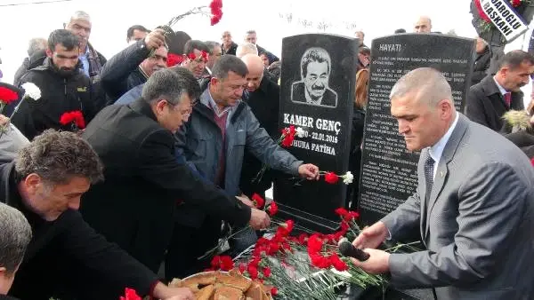 Kamer Genç, Vefatının 3'üncü Yıl Dönümünde Mezarı Başında Anıldı
