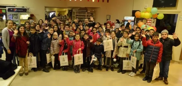 Karne Hediyelerini Başkan Ataç'tan Aldılar