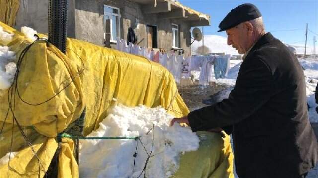 Kars'ta Sibirya Soğuğuna Salça Kutusuyla Önlem Alındı