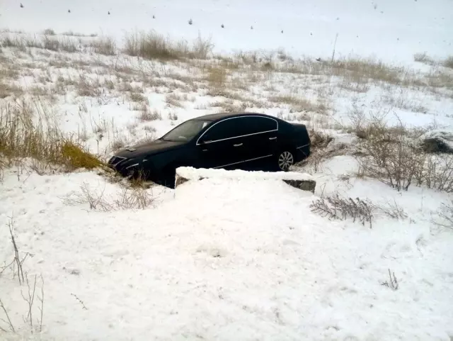 Sorgun'da Otomobil Şarampole Uçtu: 3 Yaralı Sorgun'da Otomobil Şarampole Uçtu: 3 Yaralı