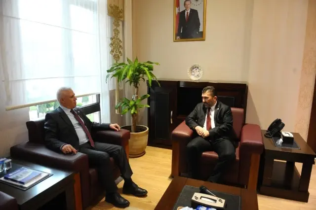 Bozbey: 'Bursa'nın Meseleleri Bilimle Çözülür' Bozbey: 'Bursa'nın Meseleleri Bilimle Çözülür'