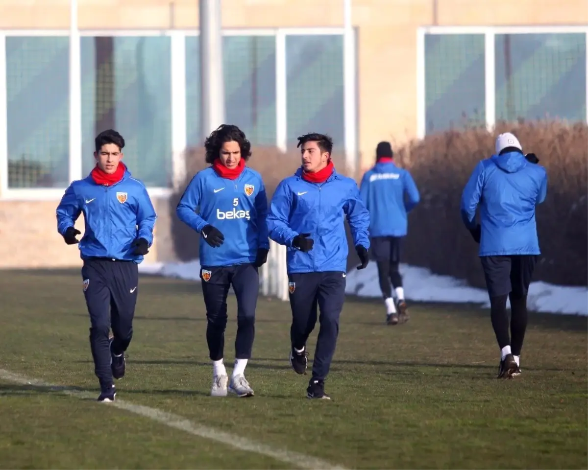 İstikbal Mobilya Kayserispor'a Alt Yapıdan Takviye