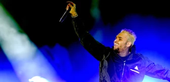 Paris'te Tecavüz İddiasıyla Gözaltına Alınan Amerikalı Şarkıcı Chris Brown Serbest Bırakıldı