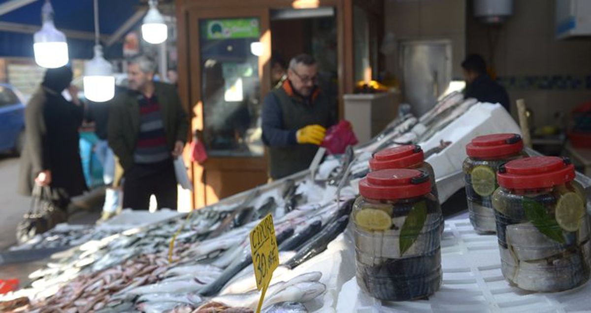 Tuzlanan Palamudun Kavanozu 100 Liradan Satılıyor