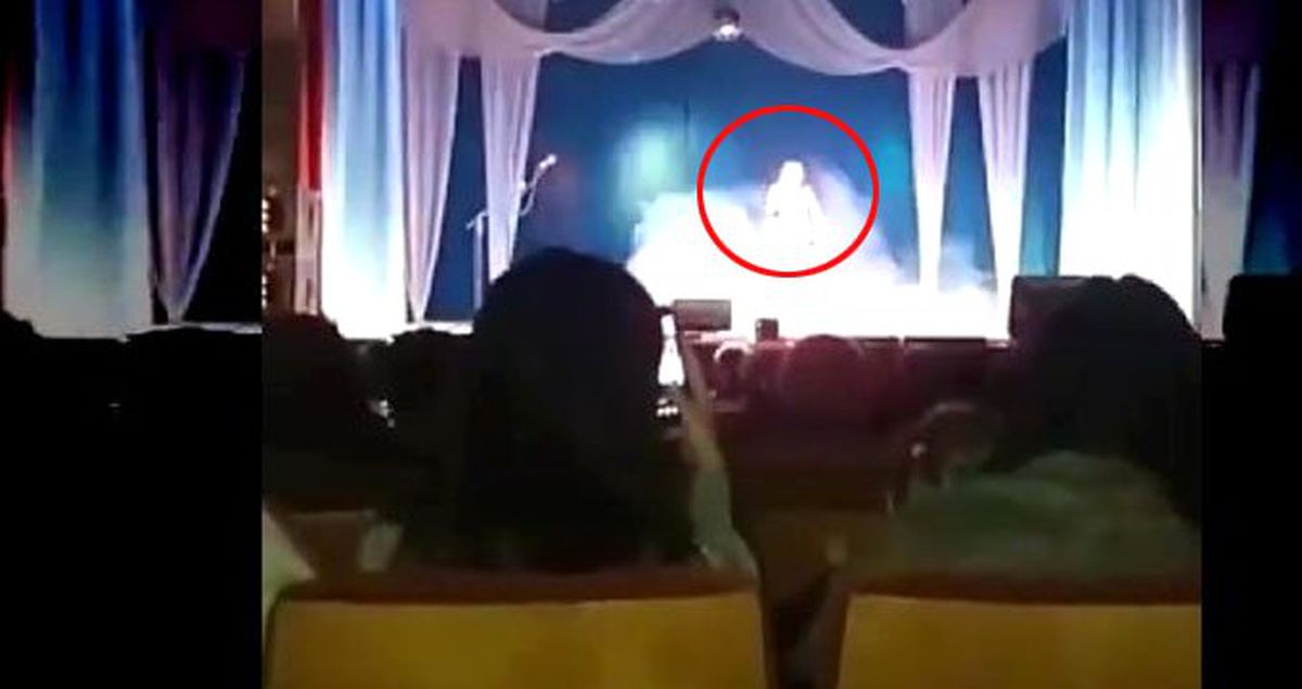 Ünlü Tatar Şarkıcı Fania Khalilova, Sahnede Hayatını Kaybetti