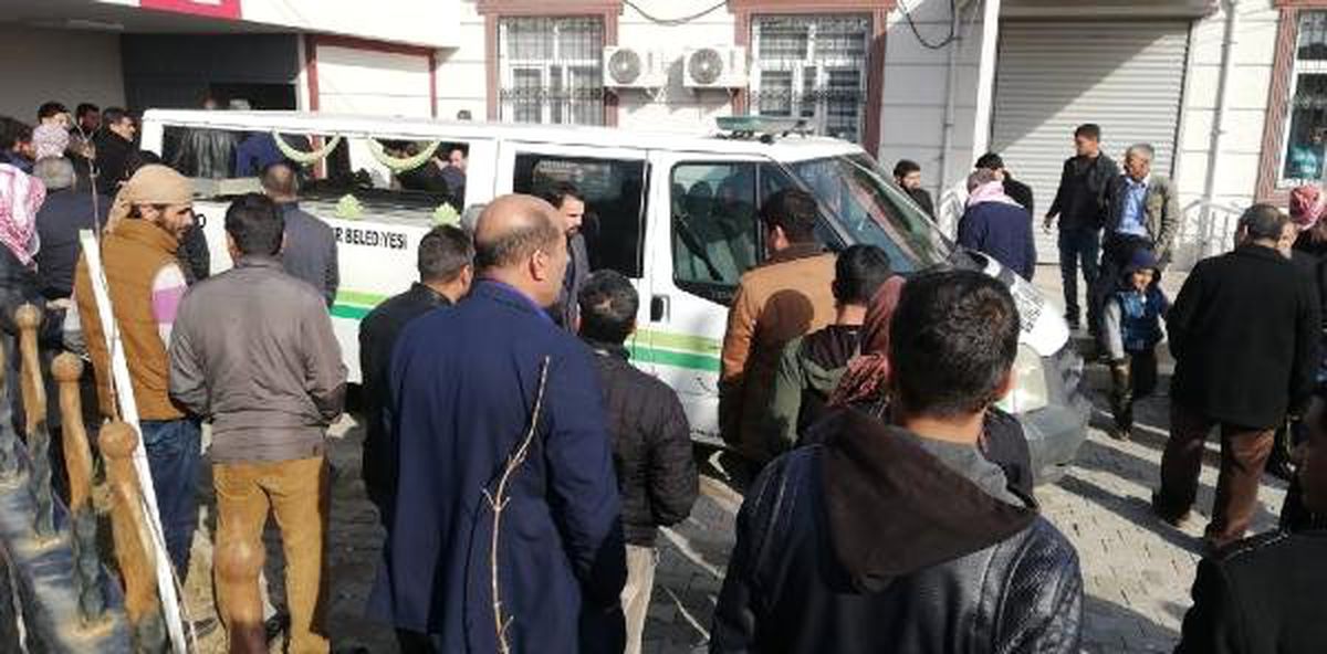 Boşanmak İstediği Kocasından 'Hayır' Cevabı Alan Kadın, 15 Günlük Eşini Bıçaklayarak Öldürdü