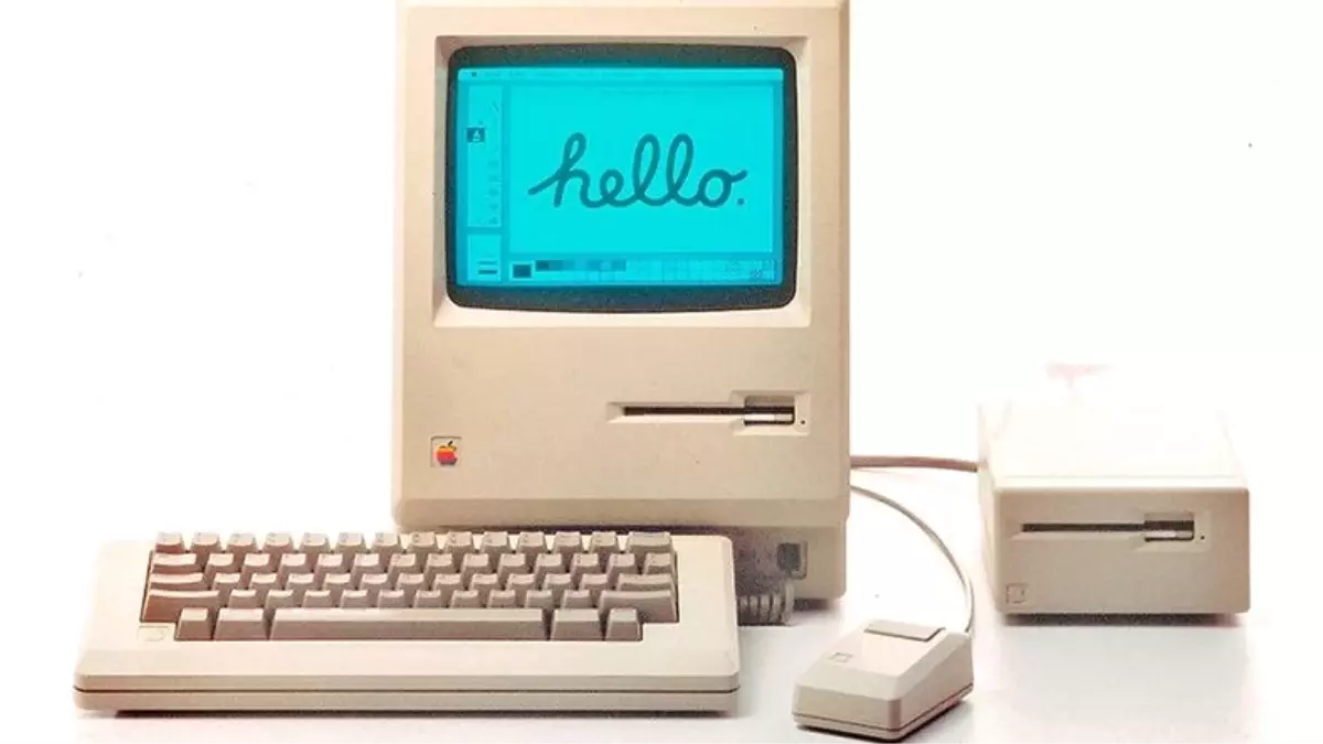 35. Yaşını Kutlayan Macintosh'tan Zaman Yolculuğu Yaptıracak Videolar