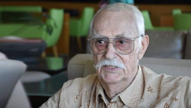 92 Yaşındaki Usta Oyuncu Eşref Kolçak Hastaneye Kaldırıldı