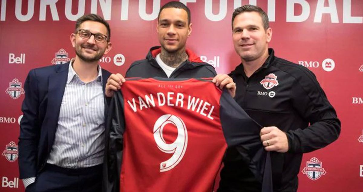 Eski Fenerbahçeli Gregory Van Der Wiel, Toronto'dan Ayrıldı