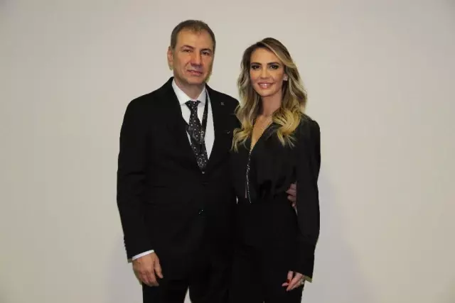 Leshow Deri ve Moda Fuarı Kapılarını Açtı Leshow Deri ve Moda Fuarı Kapılarını Açtı