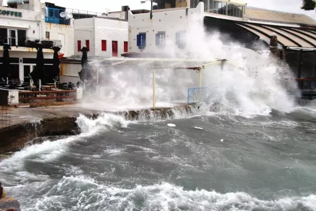 Lodos Bodrum'u Vurdu