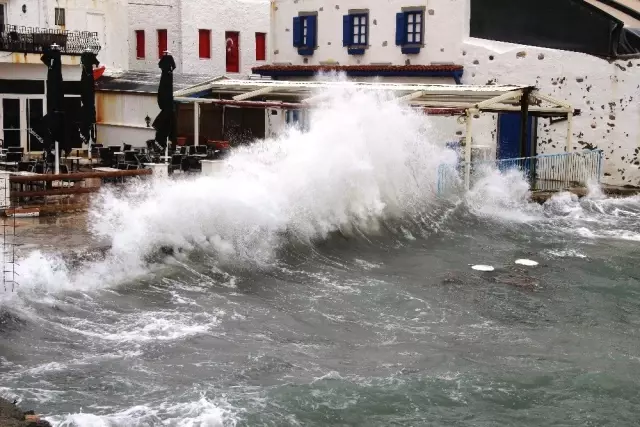 Lodos Bodrum'u Vurdu