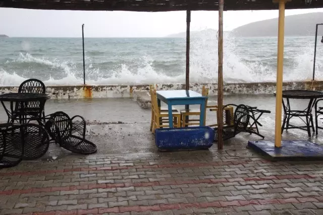 Lodos Bodrum'u Vurdu