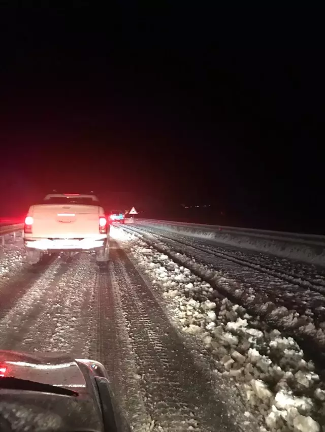 Sertavul Geçidi'nde Kar Yağışı