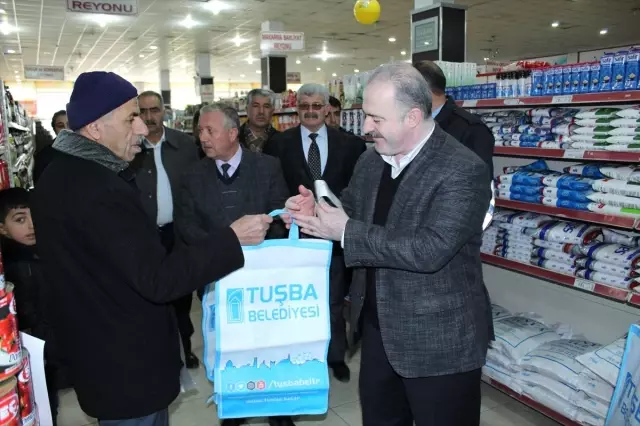 Tuşba Belediyesinden Vatandaşlara Bez Torba Tuşba Belediyesinden Vatandaşlara Bez Torba