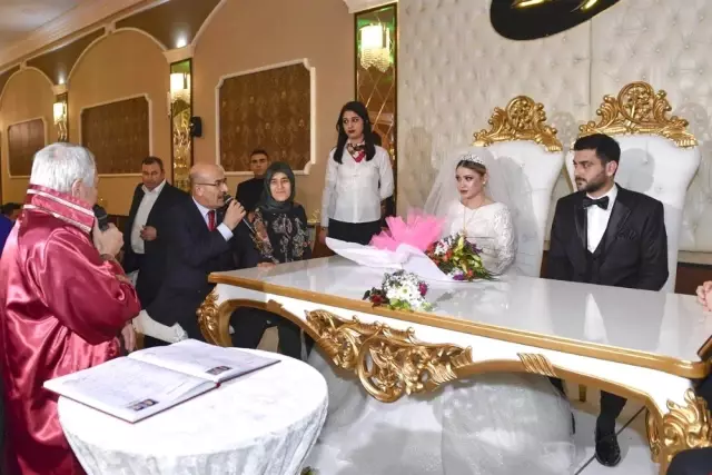 Vali Demirtaş, Şehit Kardeşinin Düğününe Katıldı