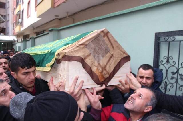 17 Yaşındaki Genç Kız, Kardeşini Kurtarmak İçin Kendini Feda Etti