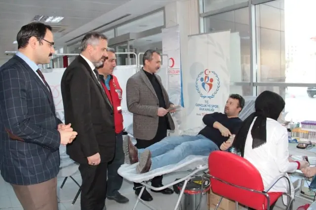 Bafra Gençlik Merkezinden Kan Bağışı Kampanyası Bafra Gençlik Merkezinden Kan Bağışı Kampanyası