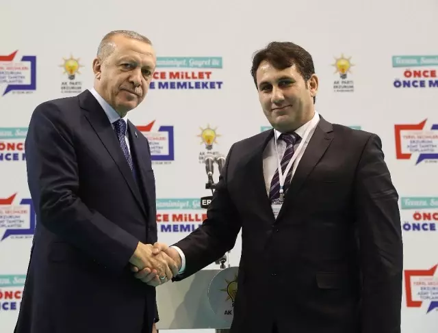 Cumhurbaşkanı Erdoğan: 'Tampon Bölge Sözü Birkaç Ay İçerisinde Gerçekleştirilmeli. Aksi Halde Biz... Cumhurbaşkanı Erdoğan: 'Tampon Bölge Sözü Birkaç Ay İçerisinde Gerçekleştirilmeli. Aksi Halde Biz...