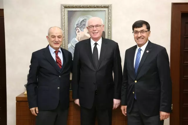 Kazım Kurt Kütahya Vekili Kasap'ı Ağırladı Kazım Kurt Kütahya Vekili Kasap'ı Ağırladı