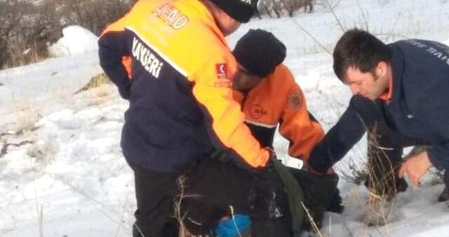 Selfie İçin Çıktığı Dağda Mahsur Kalan Suriyeli, 4,5 Saatte Kurtarıldı