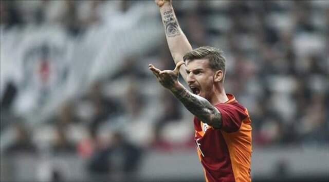 Serdar Aziz, Galatasaray'da Kalacağını Açıkladı