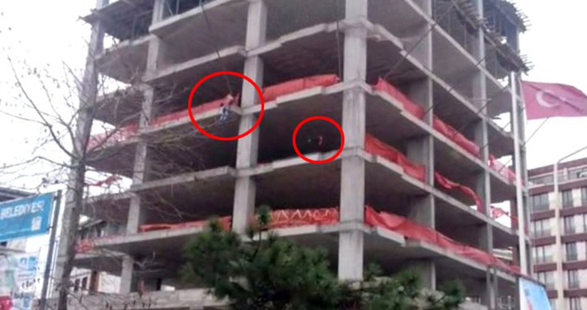 Suriyeli İnşaat İşçisinden Seyyar Satıcıyı Hayatta Tutan Hamle