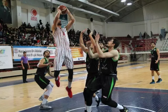 Türkiye Basketbol Ligi: Semt77 Yalova Belediyespor: 90 - Manisa Büyükşehir Belediyesi: 93 Türkiye Basketbol Ligi: Semt77 Yalova Belediyespor: 90 - Manisa Büyükşehir Belediyesi: 93