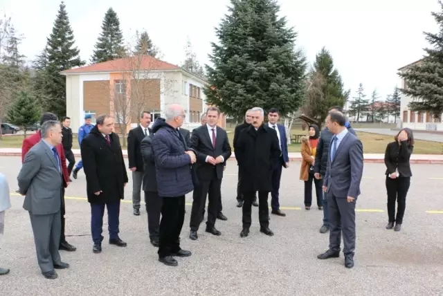 Vali Seymenoğlu'ndan Taşrada Merkezi Karar Denetimi Vali Seymenoğlu'ndan Taşrada Merkezi Karar Denetimi