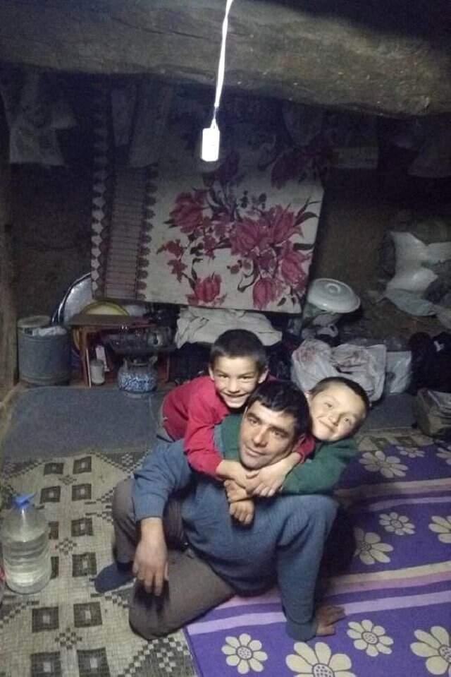 forumagel.com Ailesiyle Birlikte Yaşadığı Evi Ateşe Veren Çoban, Oğluyla Birlikte Can Verdi, Eşi ve Diğer Oğlu İse forumagel.com Ailesiyle Birlikte Yaşadığı Evi Ateşe Veren Çoban, Oğluyla Birlikte Can Verdi, Eşi ve Diğer Oğlu İse