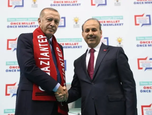 Cumhurbaşkanı Erdoğan Gaziantep'in Belediye Başkan Adaylarını Açıkladı Cumhurbaşkanı Erdoğan Gaziantep'in Belediye Başkan Adaylarını Açıkladı